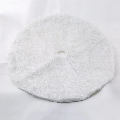 Elegant White Plush Holiday Tree Skirt